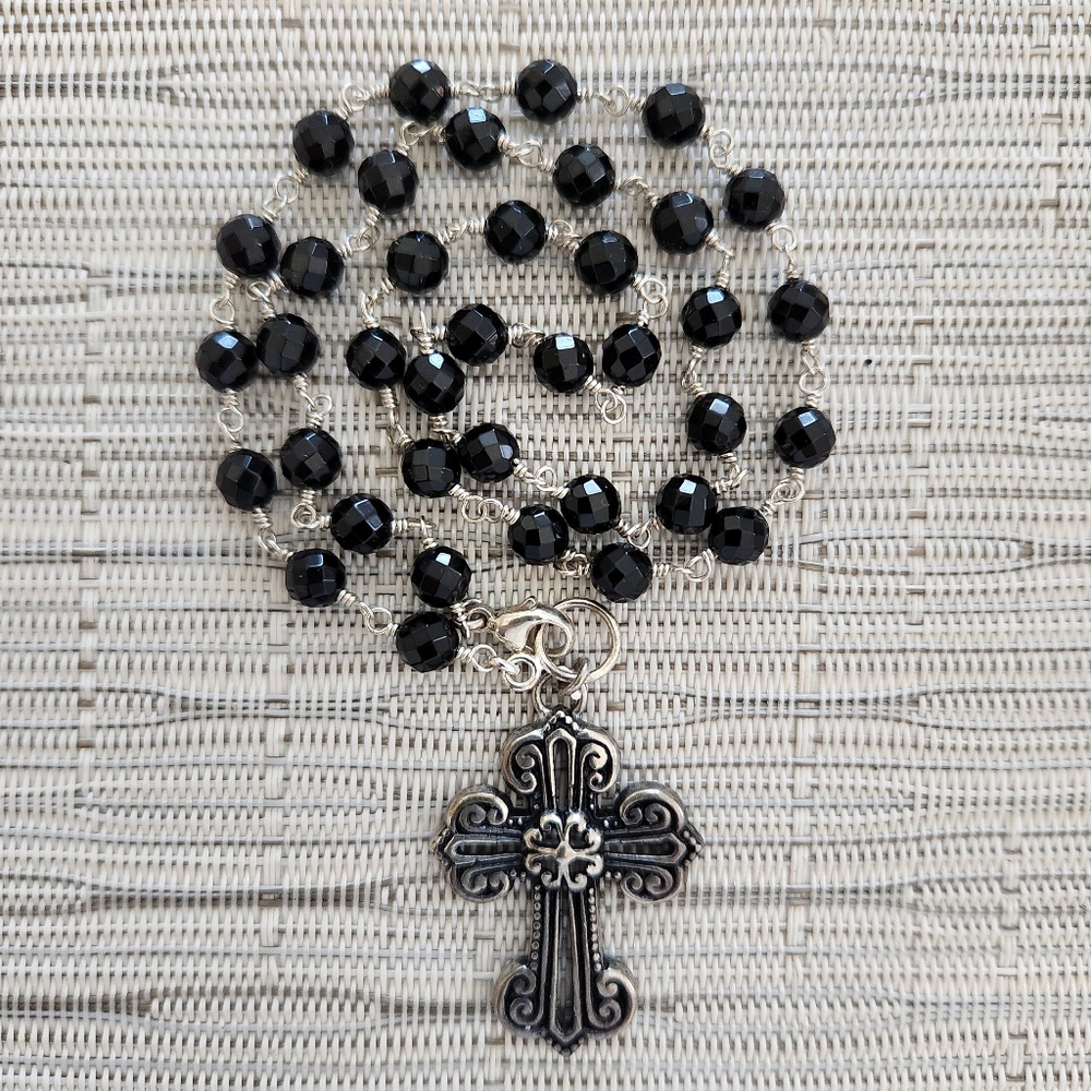 CROSS .,.PREMIUM QUALITY NECKLACE HANDMADE BEADED